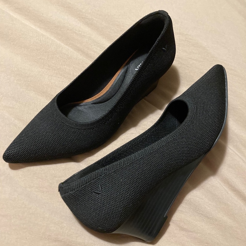 Like New Black Vivaia Wedge Heel